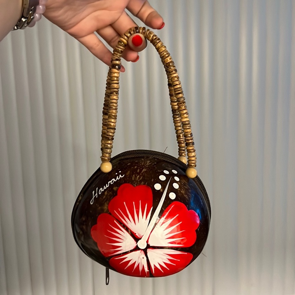 Coconut purse